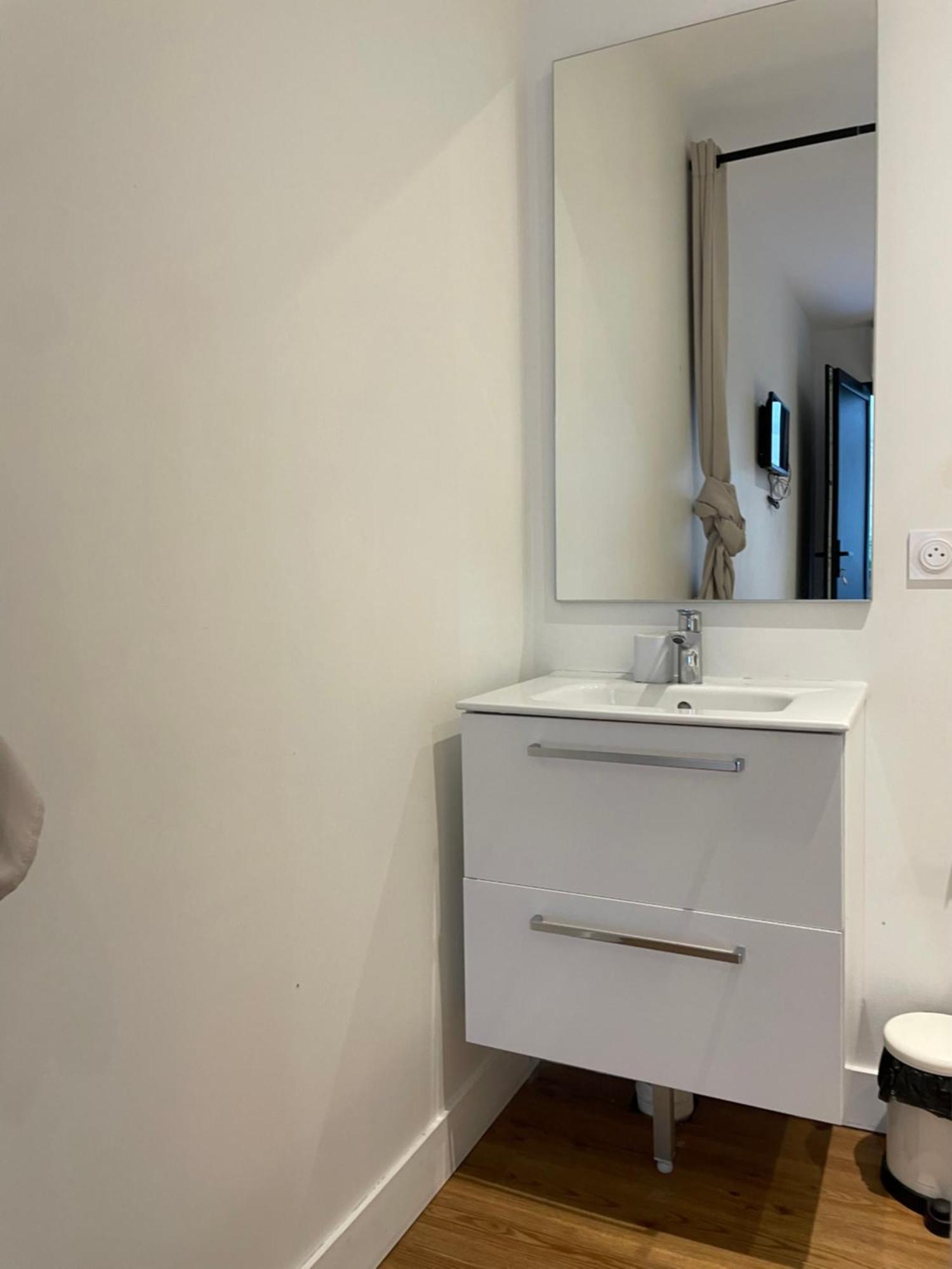 Hebergement Ornano Bordeaux Exteriör bild